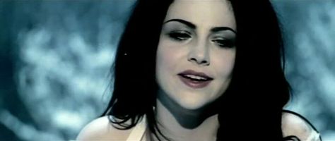 Amy Lee Lithium Amy Lee Lithium, Lithium Evanescence, Evanescence Makeup, Amy Lee Makeup, Evanescence Concert, Gothic Era, Eyeliner Designs, Amy Lee Evanescence, Pinterest Makeup