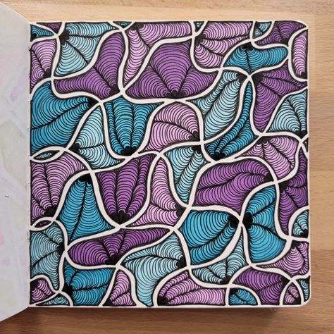 Rachel | Doodle & Pattern Creator (@doodlewithrachel) • Instagram photos and videos Doodle Art Abstract, Relaxing Doodle Ideas, Doodle Art Colourful, Random Patterns Drawing, Pen Art Doodle, Boat Theme, Zentangle Pattern, Pen Drawings, Zen Doodle Art