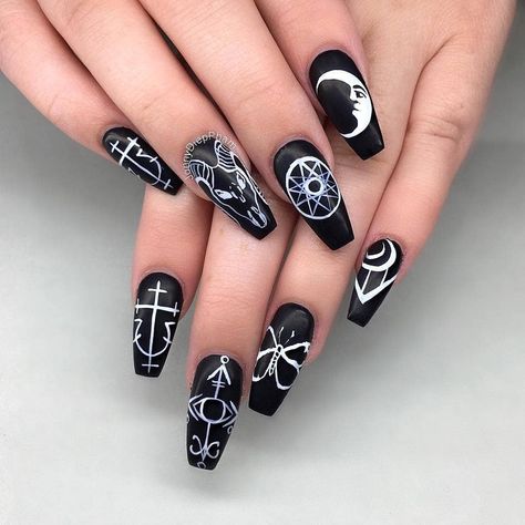 SAVE UPTO 25% FINAL HOUR!!! ⭐😍💕 Which of these gorgeous nail sets by @jonnydieppham is yer fave? . . . . #rogueandwolf #witch #witchcraft… Astrological Nails, Rocker Style Women, Sharp Claws, Ten Nails, Gothic Nails, White Patches, Red Decor, Nail Style, Halloween Nail Designs