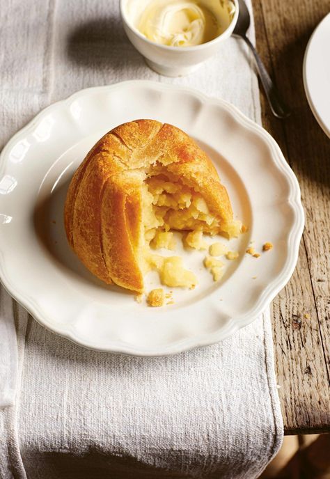 Make the most of autumnal apples with this recipe for a buttery apple Charlotte pudding from Rick Stein. As seen on his BBC series, Cornwall. 10 Minute Desserts, Charlotte Recipe, Autumn Baking Recipes, Peach Rhubarb, Autumn Bakes, Apple Charlotte, Fancy Baking, Charlotte Pudding, Recipes Autumn