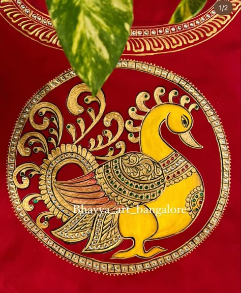 Tanjore Painting On Cloth, Peacock Tanjore Painting On Fabric, Tanjavur Painting Sketch, Tanjore Painting On Blouses Sketch, Tanjore Blouse Painting, Tanjore Peacock Painting, Peacock Fabric Painting Designs, Tanjore Painting Sketches For Blouse, Tanjore Painting On Sarees