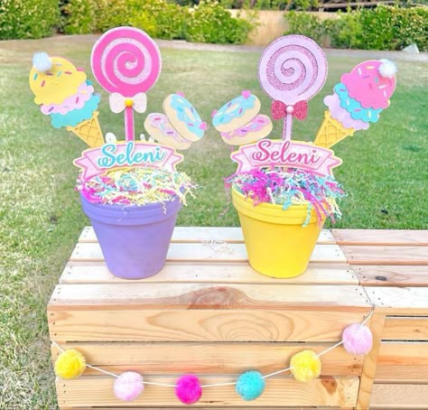 Ice Cream Theme Birthday Party Centerpieces, Candyland Birthday Centerpieces, Sweet Theme Centerpieces, Candyland Birthday Party Centerpieces, Candy Themed Party Centerpieces, Sweet One Birthday Party Centerpieces, Four Ever Sweet Centerpieces, Sweets Centerpiece Ideas, Sweets Themed Birthday Party Centerpieces