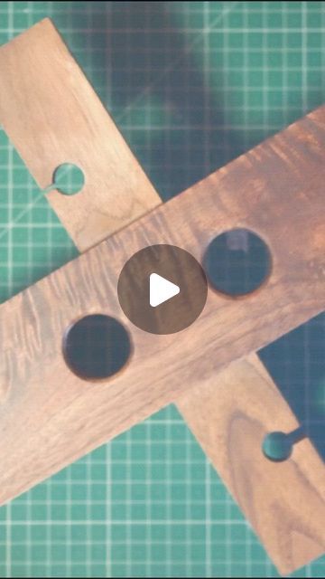 Diy Jigsaw Projects, Jigsaw Projects, Wood Tools, Woodworking Jigs, Amazing Ideas, Woodworking Ideas, Tool Hacks, Hacks Diy, Wood Work