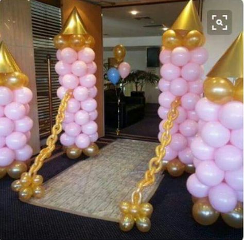 Balloon Castle Tower Diy, Ballon Marquee, Princess Balloon Decorations, Princess Theme Party Decorations, 4de Verjaardag, Princess Balloons, Rapunzel Birthday Party, Princess Birthday Party Decorations, Disney Princess Birthday Party