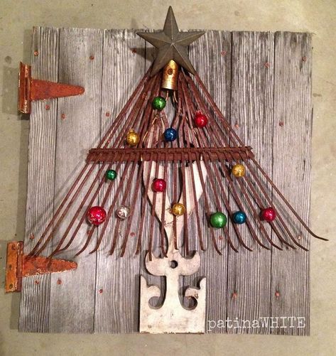 Rusty Tools, Alternative Christmas, Alternative Christmas Tree, Christmas Decorations Rustic, Primitive Christmas, Noel Christmas, Scrap Wood, Country Christmas, Xmas Crafts