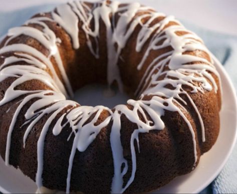 Almond Filling Recipe, Almond Bundt Cake, Filling Cake, Almond Paste Recipes, Almond Filling, Almond Pie, Bundt Recipes, Almond Pound Cakes, Cake Filling Recipes