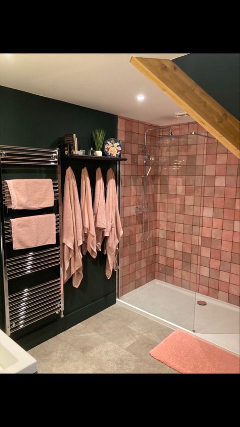 Dark Green And Pink Bathroom Ideas, Pink Brown Bathroom, Dusty Pink Shower Room, Dark Green And Pink Bathroom, Pink Tile Toilet Room, Mauve Bathroom Tile, Pink Grey Bathroom, Pink Industrial Bathroom, Bathroom Interior Brown