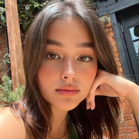 Liza Soberano Makeup, Tan Skin Makeup, Fresh Makeup Look, Parisian Beauty, Facial Routine Skincare, Wedding Guest Makeup, Liza Soberano, Fresh Makeup, Makeup Looks Tutorial