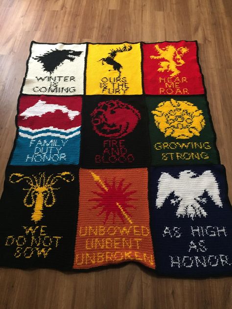 Game Of Thrones Crochet, Crochet Game Of Thrones, Game Of Thrones Blanket, Crochet Game, Crochet Business, Crochet Tapestry, After 3, Tapestry Crochet, Crochet Gifts