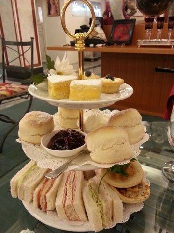 Home Living: Some Pictures To Emulate Savories For Afternoon Tea, English High Tea, Tea Party Sandwiches, English Afternoon Tea, English Tea Party, Afternoon Tea Recipes, Party Sandwiches, Tea Ideas, Small Cakes