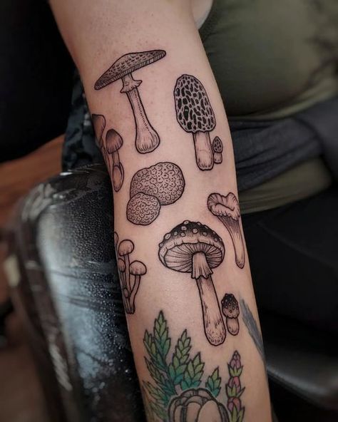 Swaggy Drawings, Mushroom Tattoo Realistic, Mycology Tattoo, Mushroom And Nature Tattoo, Mushroom Head Tattoo, Single Mushroom Tattoo, Realistic Mushroom Tattoo, Black And Grey Mushroom Tattoo, Mushroom Ankle Tattoo