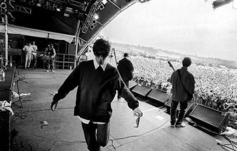 Oasis Live Forever, Oasis Album, Oasis Live, Definitely Maybe, Oasis Band, Liam And Noel, Idle Hands, Liam Gallagher, Best Rock