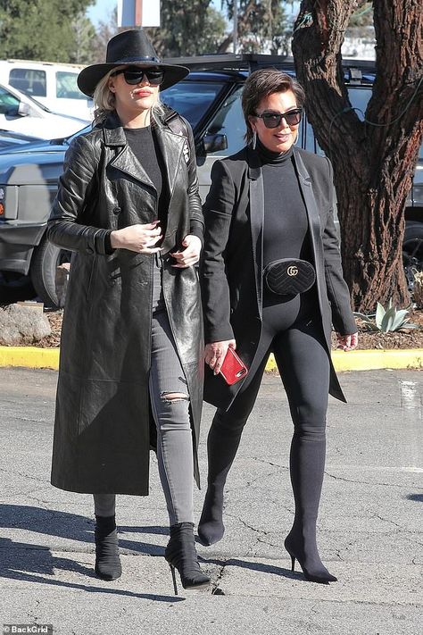 Khloe and Kris in black: Khloe Kardashian and Kris Jenner channel The Matrix in matching black outfits while filming Keeping Up With the Kardashians in Calabasas Black Leather Coat Outfit, Long Black Coat Outfit, Estilo Khloe Kardashian, Trent Coat, Khloe Kardashian Outfits, Kris Jenner Style, Black Coat Outfit, Khloe Kardashian Style, Khloe Kardashian Photos