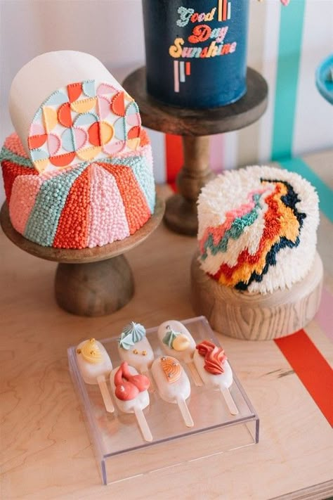 Shag Birthday Cake, Fringe Cake, Shag Cake Ideas, Festival Cake, Shag Cake, Colorful Cake, Kids Birthday Cake, Groovy Cake, Groovy Cake Ideas