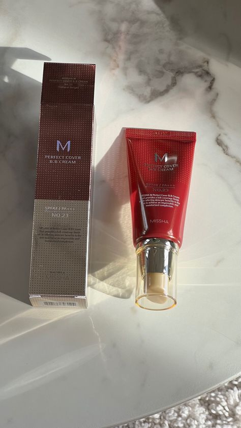 Bb Cream Aesthetic, Missha Bb Cream, Bb Cream Missha, Cosmetics Store, Cream Aesthetic, Korean Cosmetics, Body Skin Care Routine, Beauty Store, Makeup Brands