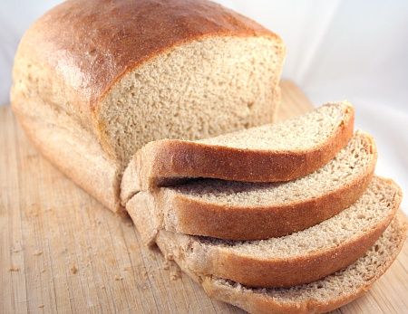 Perfect Spelt Bread. We love this recipe! It's the best sandwich bread I've found. Learn to make it: http://www.braxtedparkcookery.co.uk/cookery-school-course-list.cfm?id=73 Spelt Sandwich Bread Recipe, High Fiber Bread Recipe, Bran Bread Recipe, Best Sandwich Bread, High Fiber Bread, Bran Bread, Spelt Flour Recipes, Spelt Recipes, Fiber Bread