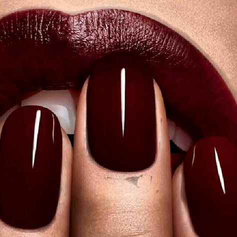 Cabernet Nail Color, Maroon Crome Nails, Wine Colored Dip Nails, Wine Dip Powder Nails, Maroon Dip Powder Nails, Maroon Toe Nails, Dark Red Dip Nails, Maroon Wedding Nails, Maroon Nails Short