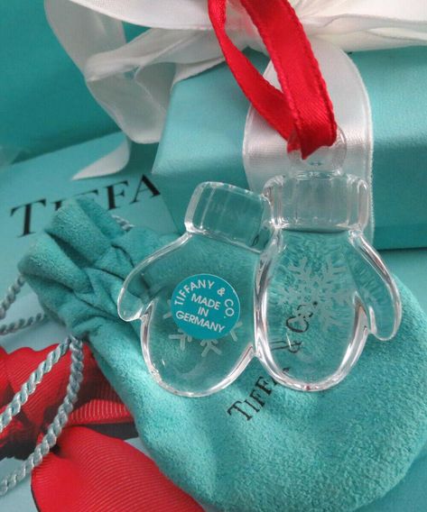 Tiffany Christmas Decorations, Tiffany Ornaments, Tiffany Christmas, Box Pouch, Crystal Snowflakes, Ornament Box, Crystal Tree, Tiffany And Co, Christmas Shopping