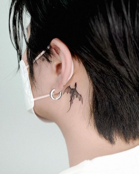 Dragon Tattoo For Women Behind Ear, Dragon Tattoos Behind The Ear, Tiny Dragon Tattoo Behind Ear, Small Black Dragon Tattoo, Hidden Dragon Tattoo, Behind Ear Tats Black Women, Small Dragon Tattoo Behind Ear, Ear Tattoo Dragon, Behind The Ear Dragon Tattoo