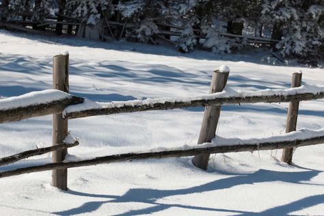 Wood Snow Fence, Forest Fence, England Background, Fence House, Mountain Field, Wood Fence Gates, Snow Fence, Wooden Trees, Snow Nature