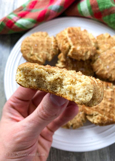 SNICKERDOODLE PROTEIN COOKIES - Nutritionist Mom Snickerdoodle Protein Cookies, Protein Snickerdoodle Cookies, Macro Treats, Sugar Free Pancake Syrup, Aip Foods, Protein Cookie Recipes, Snickerdoodle Muffins, Healthier Baking, Pumpkin Pie Protein