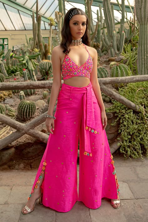 Shop for these amazing collections of Pink Dupion Art Silk Hand Embroidery Danka Wrap Top And Palazzo Pant Set For Women by Kacha Tanka online at Aza Fashions. Tops Outfit Ideas, Indian Outfits Modern, Mehendi Outfit, Sangeet Outfit, Motif Embroidery, Trendy Outfits Indian, Traditional Indian Dress, Desi Aesthetic, Palazzo Pant