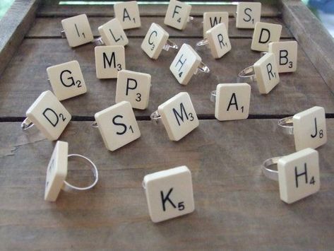 Your Fabulously Frugal Friend : 25 Creative Ways To Reuse Scrabble Tiles Scrabble Pieces Crafts, Scrabble Tile Jewelry, Recycle Items, Game Crafts, Scrabble Tile Crafts, Scrabble Crafts, Upcycled Items, Tile Jewelry, Basket Labels