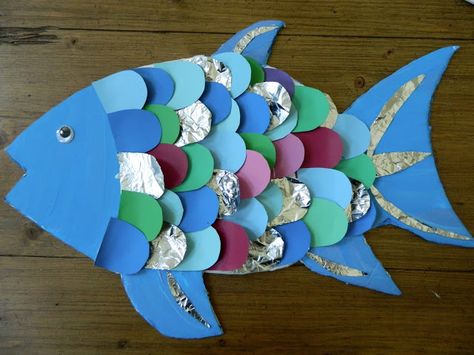 the vintage umbrella: Rainbow Fish Rainbow Fish Activities, Kindergarten September, Rainbow Fish Crafts, The Rainbow Fish, Fish Activities, Kindergarten Art Projects, Vintage Umbrella, Sea Crafts, Fish Crafts