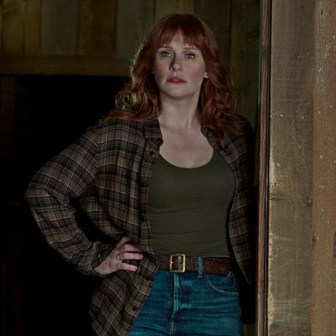 claire dearing Jurassic World Claire, Brice Dallas Howard, Claire Dearing, Luxury Lifestyle Aesthetic, Hazel Levesque, Fictional Character Crush, Jurrasic Park, Dallas Howard, Bryce Dallas Howard