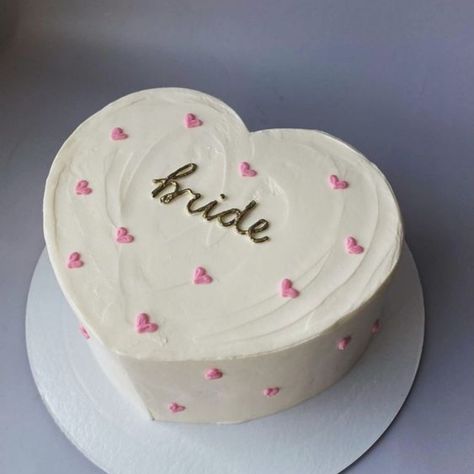 It’s giving bride 💍🍰✨ We have so much love for our local bakers 💗 1. @sweet.lionheart 2. @cakesby_emilyjane 3. @cake.canteen 4. @baked_by_demi 5. @blosbakery 6. @naughtybakes.za 7. @thevelvetcakeco 8. @cupcake_tarts_ 9. @cake.patisserie.studio 10. @sugarandspice.patisserie #CapeTownBach #CakeLovers #SweetEscape #Bachelorette #CapeTown #CapeTownWedding #CapeTownEvents #BacheloretteParty #PartyPlanning #BacheloretteWeekend #DestinationBachelorette #Bride #Bridal #SouthAfricaWedding... 2023 Cake, Hen Party Cakes, 9 Cake, Bachelorette Cake, South Africa Wedding, 3 Cake, Brides Cake, Bachelorette Bachelor Party, Indian Wedding Jewelry Sets