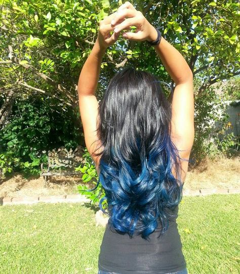 Black And Blue Hair, Faded Hair Color, Colouring Ideas, Hair Colouring, Blue Black Hair, Blue Ombre Hair, Faded Hair, Coloured Hair, Hair Color Blue