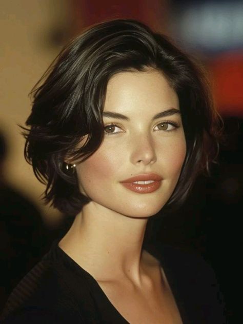 Women Short Hair Round Face, Short Haircuts For Round Face Women, Dark Hair For Green Eyes, Italian Bob Side Part, Short Haircuts For Women With Round Face, Italian Bob Round Face, Dark Brown Hair Short Haircut, 90s Short Bob Round Face, Haircuts For Round Faces Women