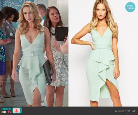 Petra, you go girl! Petra Salono, Petra Jane The Virgin, Petra Outfits, Petra Solano, Yael Grobglas, Dynasty Outfits, Luxury Lifestyle Fashion, Worn On Tv, Where To Buy Clothes