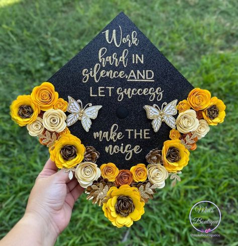 Flower Graduation Cap, Sunflower Template, Custom Graduation Caps, Paper Sunflowers, College Graduation Cap Decoration, Graduation Cap Toppers, Paper Flower Crafts, Custom Glitter, Graduation Photoshoot