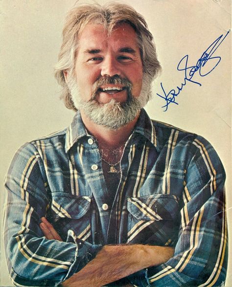 Kenny Rogers:  Another one of Mom's favorites.  I brough her to see him three times at the Cape Cod Melody Tent. Dr Hook, Kenny Rogers, Country Music Videos, Western Music, Country Music Artists, Country Music Stars, Moms Favorite, Country Music Singers, Country Stars