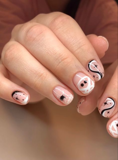 Kids Halloween Nail Ideas, Cute Halloween Nails For Kids, Halloween Gel Manicure Ideas, Gelish Halloween Nails, Gelish Halloween, Gel Halloween Nails, Manicure Halloween, Easy Fall Nail Designs, Fun Halloween Nails