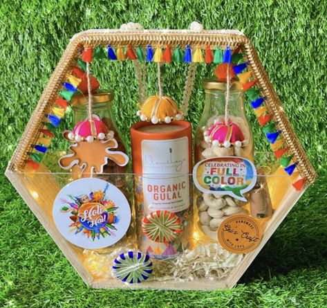 Navratri Gift Hampers, Holi Platter, Holi Hampers, Ganapati Decoration Ideas, Army Party Decorations, Holi Decor, Holi Theme, Corporate Hampers, Diwali Hampers