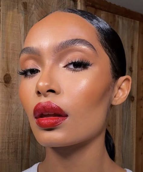 Red Lipstick Makeup Looks Black Women, Glossy Red Lip Makeup Look, Red Lips Makeup Look, Find Your People, Yara Shahidi, Makeup For Black Skin, Red Lip Makeup, Brown Skin Makeup, Soft Glam Makeup