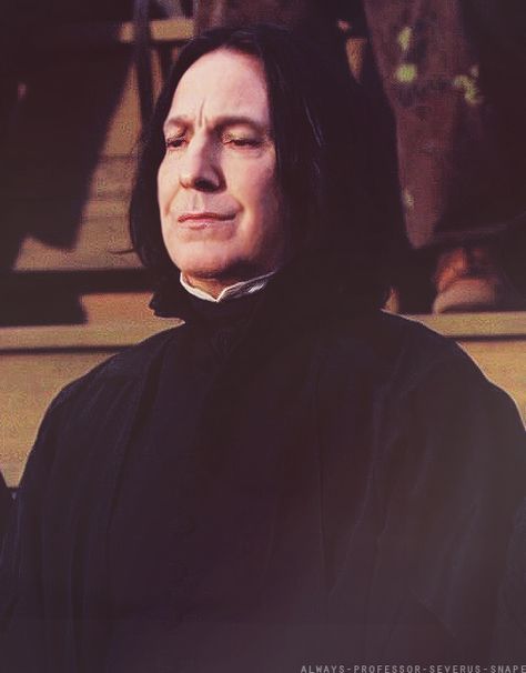 2000TH PIN WITH A LITTLE SMIRK OF OUR BELOVED SEVERUS :333 Severus Snape Smiling, Snape Smiling, Byronic Hero, Snape Snape Severus Snape, Alan Rickman Snape, Harry Potter Snape, Snape Fanart, Severus Snape Fanart, Professor Severus Snape