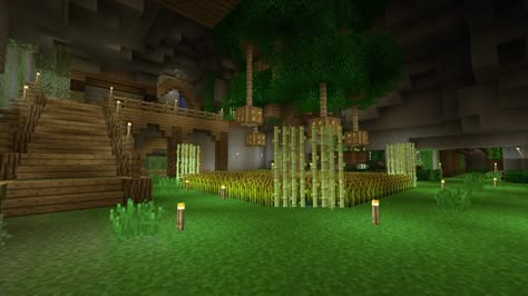 Underground base Underground Farm, Minecraft Underground Garden, Minecraft Base Ideas Survival Underground, Underground Survival Base Minecraft, Minecraft Underground Base Entrance, Cave Home Minecraft, Underground Base Minecraft, Minecraft Underground Base Ideas, Mincraft Idea Underground Base