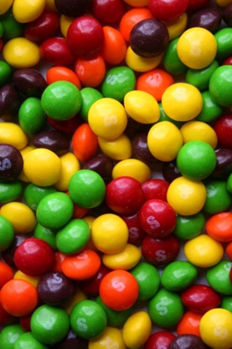 Horrible Craving of Skittles lately Beautiful Facebook Cover Photos, Rainbow Aesthetic, Cycle 3, Taste The Rainbow, Favorite Candy, Colorful Candy, Candy Shop, Facebook Cover Photos, Black Cats