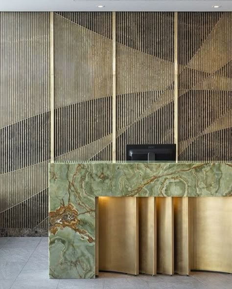 Becker Works, LTD on Instagram: “We’re feeling this front desk. Utilizing a single slab for a large design like a kitchen island or countertop allows the natural patterns…” Receptionist Desk Design, Check In Counter, Lobby Desks, Commercial Reception, Front Desk Hotel, Hotel Lobby Reception, Front Desk Design, Plaid Office, Receptionist Desk