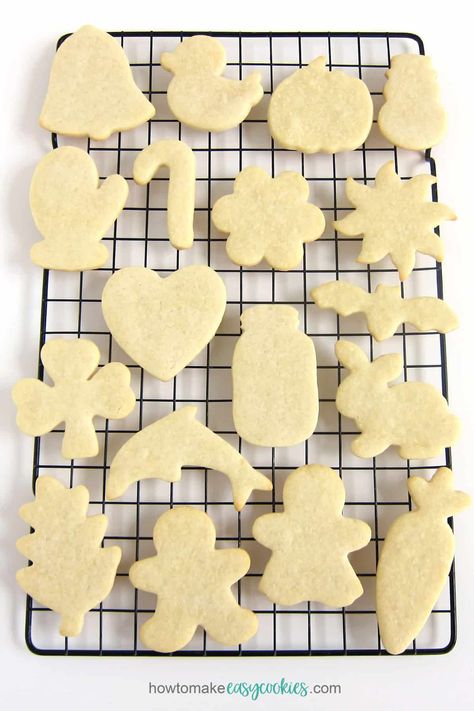 Plain Cookie Recipe, Eggless Sugar Cookies, Christmas Cutout Cookies, Almond Sugar Cookies, Cream Cheese Sugar Cookies, Danish Butter Cookies, Plain Cookies, Cookie Cake Pie, Christmas Cutouts