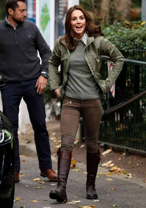 Ducesa Kate, Mode Style Anglais, Kate Middleton Stil, English Country Fashion, Mode Country, Style Kate Middleton, Countryside Fashion, Duchesse Kate, Kate Middleton Style Outfits