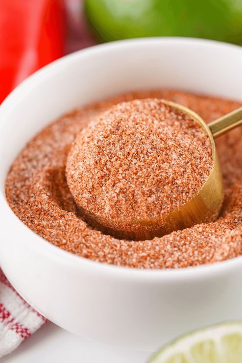 Chili Lime Seasoning is a great copycat recipe for Tajin. It's so easy it takes 5 minutes, 5 ingredients and goes great on so many things! Lime Pepper Seasoning, Homemade Tajin, Chilli Lime Seasoning Recipes, Homemade Chili Lime Seasoning, Diy Chili Seasoning Packet, How To Use Tajin Seasoning, Chili Lime Seasoning Recipe, Mexican Spice Mix, Homemade Seasoning Salt