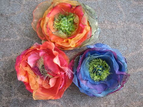 Calamity Kim: How To Make Chiffon Flowers by Calamity Kim Embroidery Ribbon, Diy Flores, Diy Rose, Fleurs Diy, Folding Origami, Fabric Flower Tutorial, Flowers Paper, Cloth Flowers, Flower Paintings