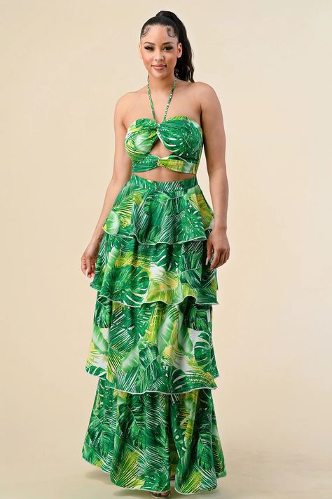 Wear a long, elegant print maxi dress with halter straps to elevate your look. Ideal for adding comfort and elegance to any situation. Champagne Formal Dresses, Modest Formal Dresses, Light Blue Prom Dress, Beach Walks, Blue Sequin Dress, Formal Dresses With Sleeves, Fuchsia Dress, Maternity Dresses For Photoshoot, Corset Dress Prom