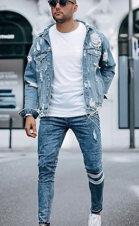 With blue jeans, white sneakers and white t-shirt | #denim #aesthetic #mensjackets #mensjacketstyle #menslook Blue Jean Jacket Outfits Men, Blue Jeans Outfit Men, Jeans White Sneakers, Denim Aesthetic, Blue Jacket Men, Jeans Outfit Men, Streetwear For Men, Blue Jean Outfits, Jacket Streetwear