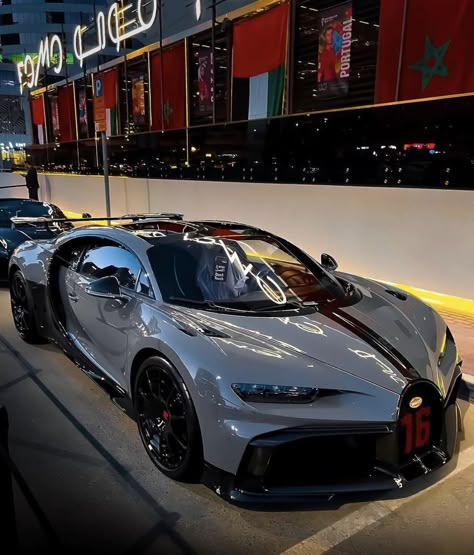 Image Moto, Lux Cars, Bugatti Cars, Street Racing Cars, Bugatti Chiron, Super Luxury Cars, Classy Cars, Fancy Cars, Tuner Cars