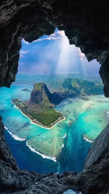 Mauritius Island, Vacation Places, Alam Yang Indah, Ocean Photography, Beautiful Places To Travel, Elba, Travel Aesthetic, Mauritius, Wonderful Places